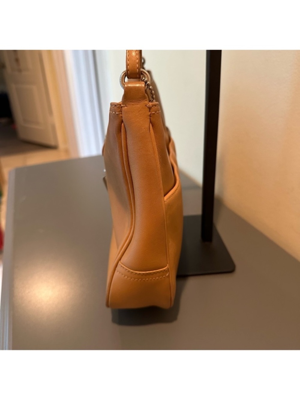 Coach Vintage Y2K Tan Leather Hampton clip Shoulder Bag style 7751 (2003) - Picture 4 of 14